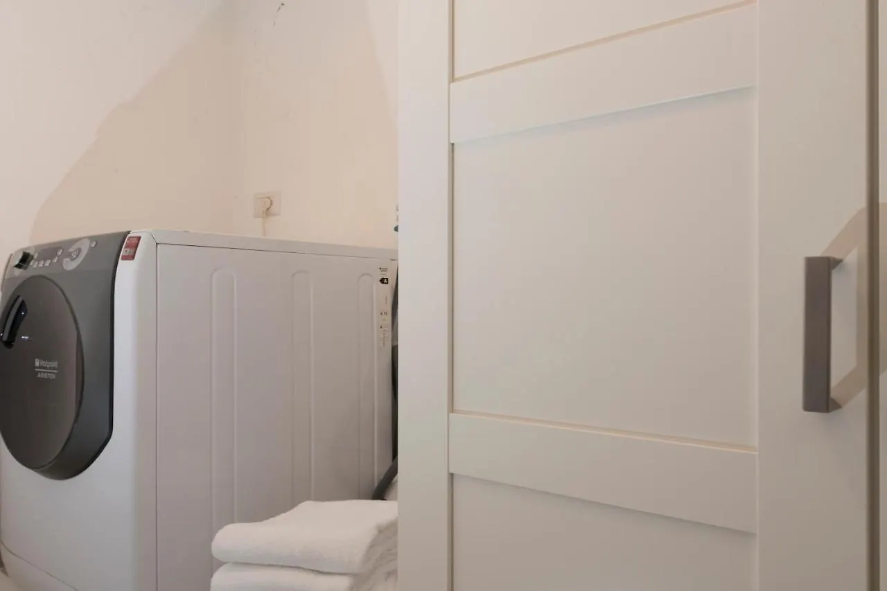 Chiavari Delux Apartment In Campo De Fiori Rome Italy