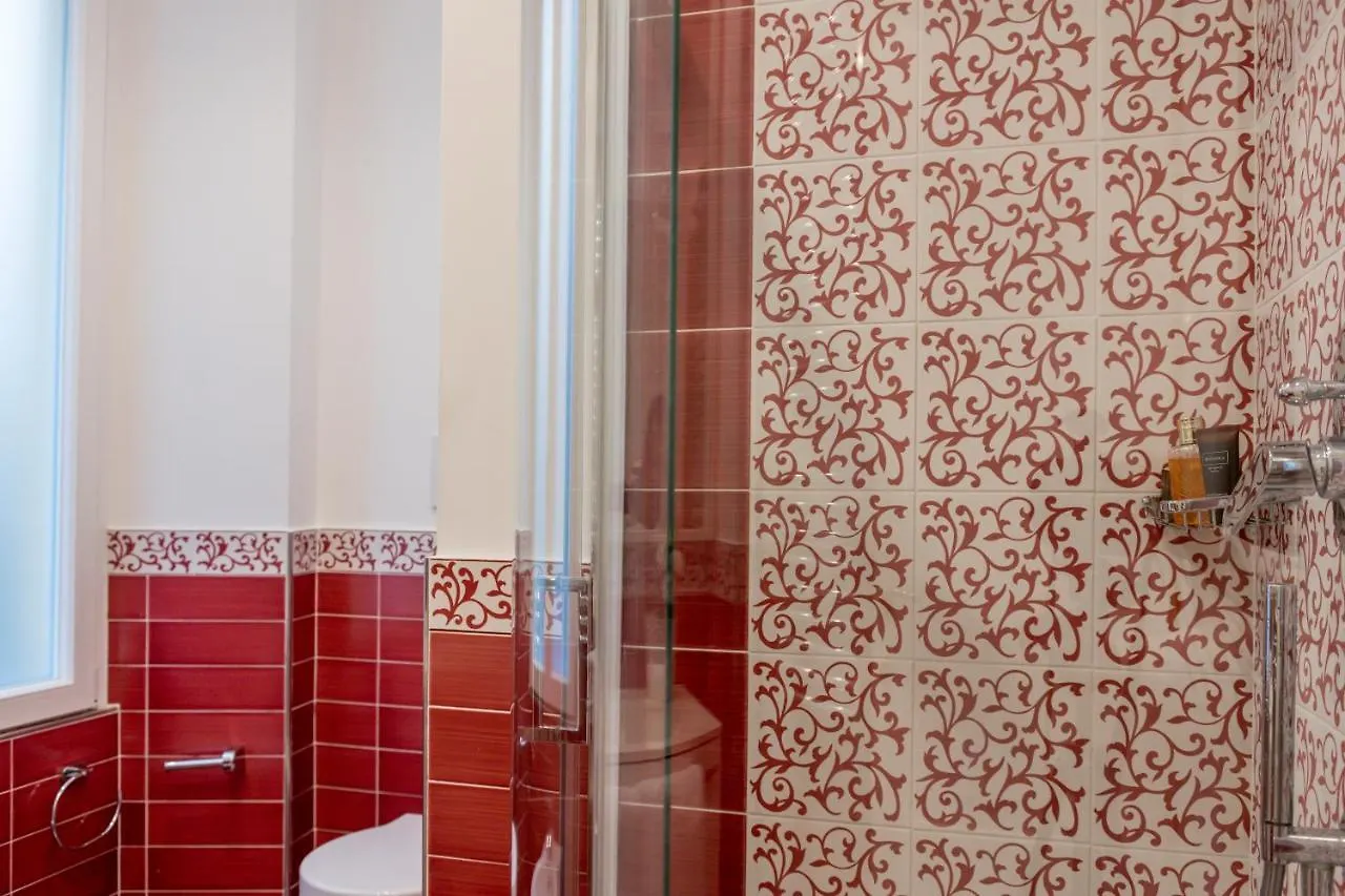 Chiavari Delux Apartment In Campo De Fiori Rome