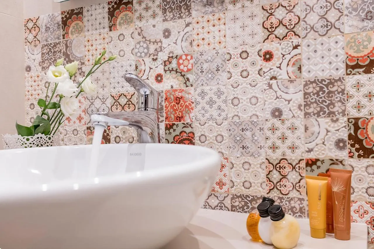 Chiavari Delux Apartment In Campo De Fiori Rome Italy