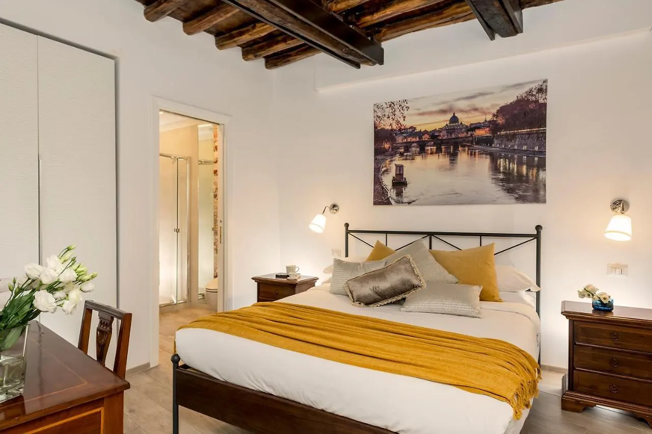 Chiavari Delux Apartment In Campo De Fiori Rom